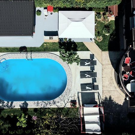 Lux Apartments With Pool Dex Zemun Polje Buitenkant foto