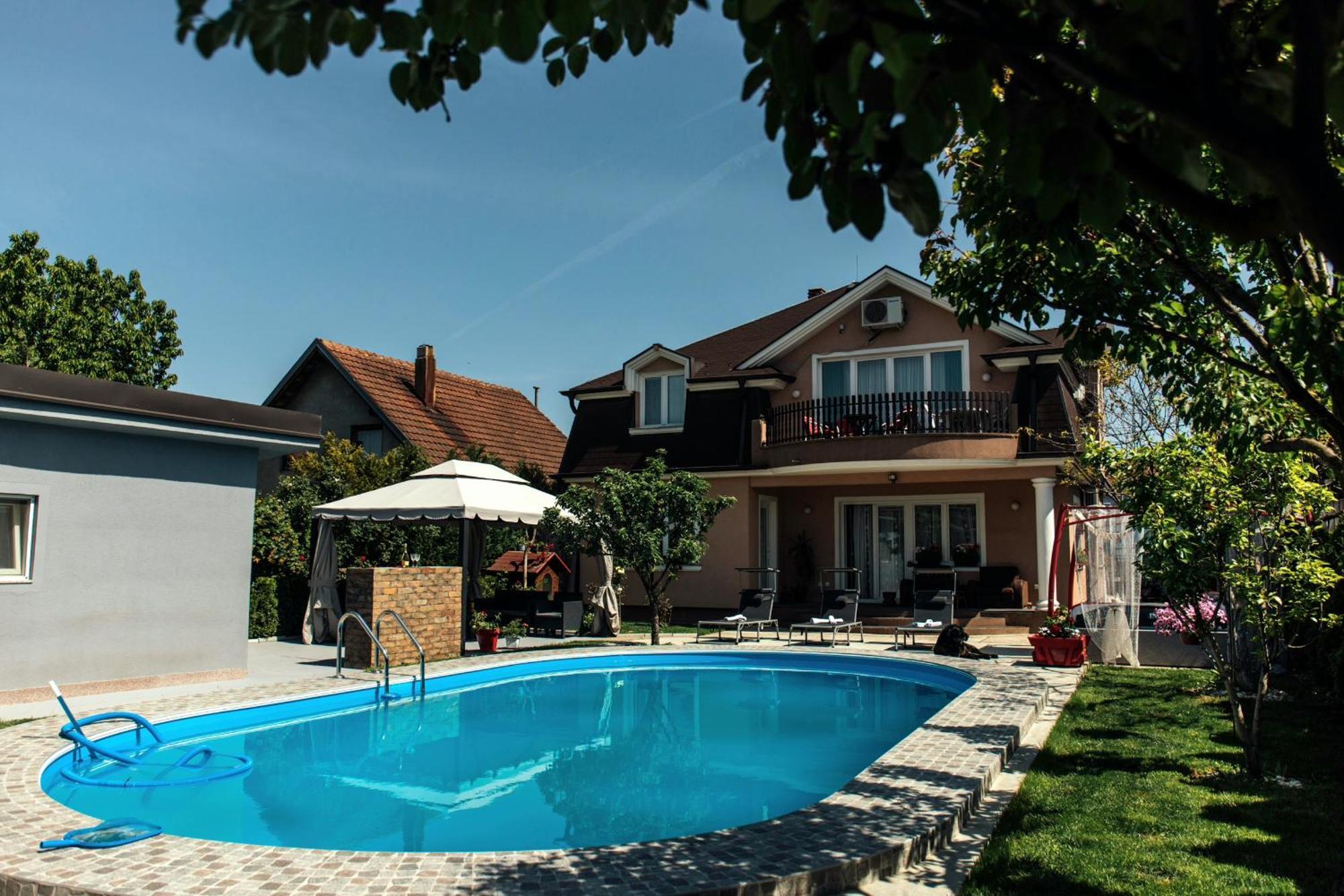 Lux Apartments With Pool Dex Zemun Polje Buitenkant foto